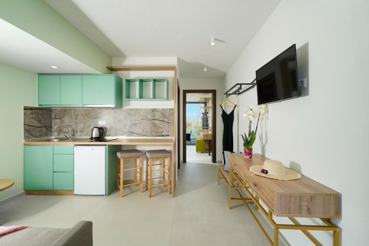 Miracle Suites By Klisma Beach Skála Kallirákhis Exteriör bild